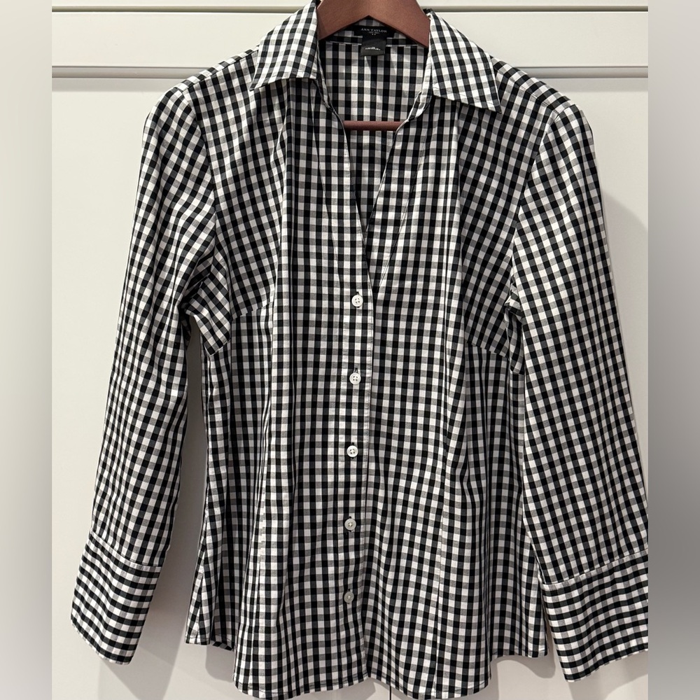 Ann Taylor Black and White Gingham Button Blouse Sz 12
